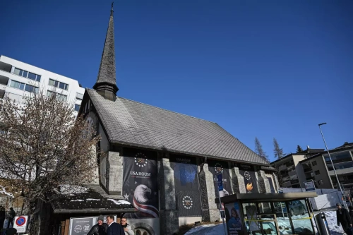 Elon Musk'tan Davos'ta 'Terminatör' uyarısı