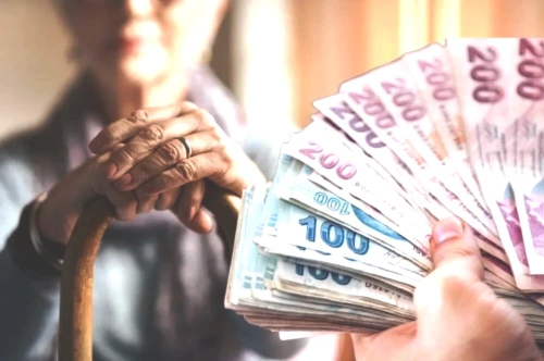 Emekli promosyonlarında rekor: Çıta 32 bin liraya yükseldi