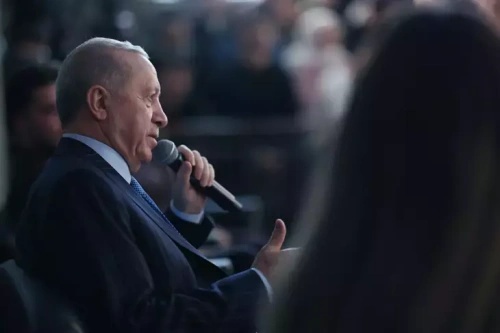 Erdoğan gençlerle buluştu: Silahlar yakılıyor, huzur var