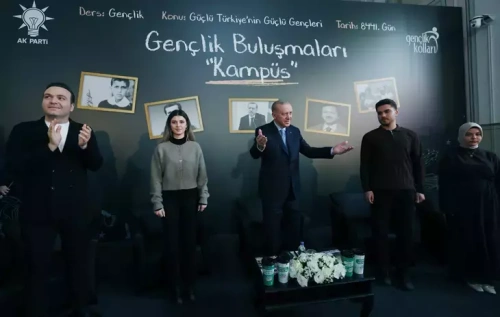 Erdoğan gençlerle buluştu: Silahlar yakılıyor, huzur var