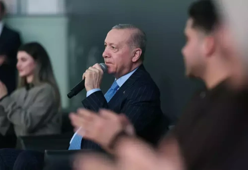 Erdoğan gençlerle buluştu: Silahlar yakılıyor, huzur var
