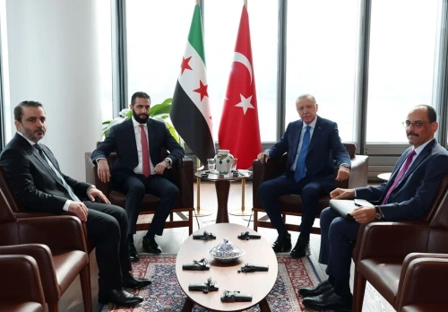 Erdoğan New York’ta diplomasi sahnesinde: Şara’ya Suriye desteği, Macron’a Filistin tebriği!