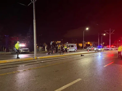 Eskişehir'de korkunç kaza: Yarışan araç 3 genci ezdi