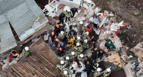 Fatih'te patlama: İki bina yıkıldı, 1 ölü 10 yaralı