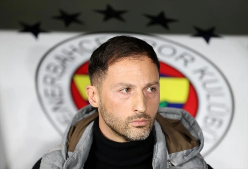 Fenerbahçe evinde Göztepe'ye takıldı
