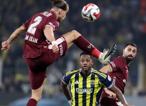 Fenerbahçe evinde Göztepe'ye takıldı