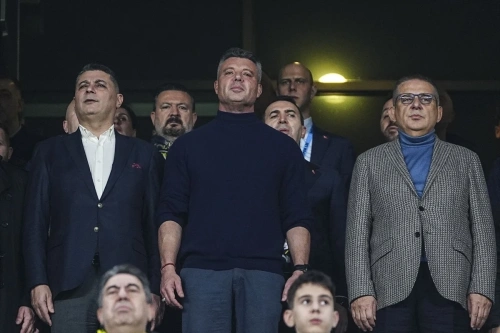 Fenerbahçe evinde Göztepe'ye takıldı