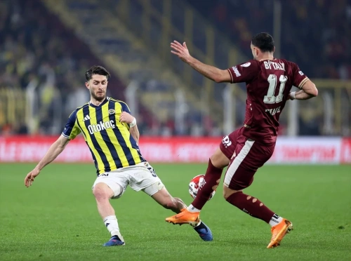 Fenerbahçe evinde Göztepe'ye takıldı