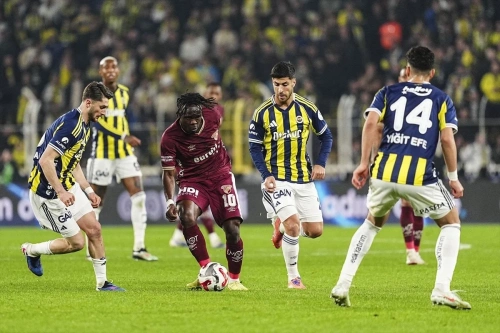 Fenerbahçe evinde Göztepe'ye takıldı