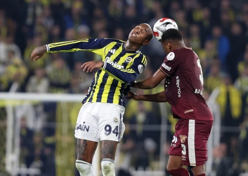 Fenerbahçe evinde Göztepe'ye takıldı