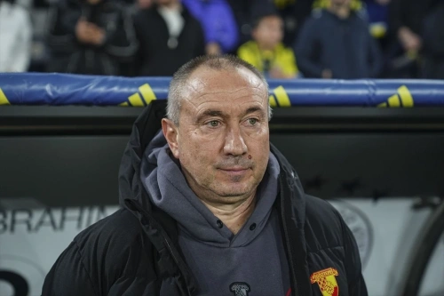 Fenerbahçe evinde Göztepe'ye takıldı