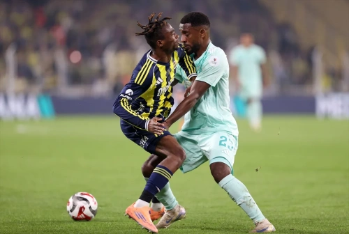 Fenerbahçe, Kayserispor'u 4-2 yenerek liderle arayı kapattı