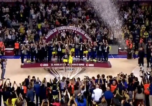 Fenerbahçe Opet, Cumhurbaşkanlığı Kupası'nı 14. kez kazandı