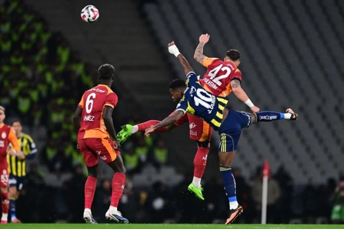 Fenerbahçe, Süper Kupa'da Galatasaray'ı 2-0 yendi ve şampiyon oldu