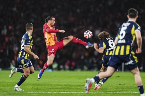 Fenerbahçe, Süper Kupa'da Galatasaray'ı 2-0 yendi ve şampiyon oldu