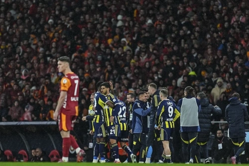 Fenerbahçe, Süper Kupa'da Galatasaray'ı 2-0 yendi ve şampiyon oldu