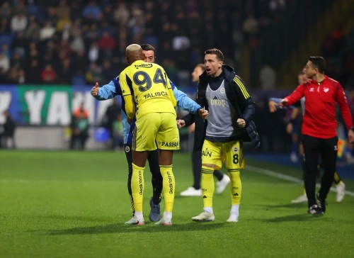 Fenerbahçe'den inanılmaz dönüş: 2-0'dan 5-2'lik galibiyete!