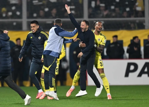 Fenerbahçe'den inanılmaz dönüş: 2-0'dan 5-2'lik galibiyete!