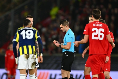 Fenerbahçe'nin Brann zaferi spor yazarlarından tam not aldı