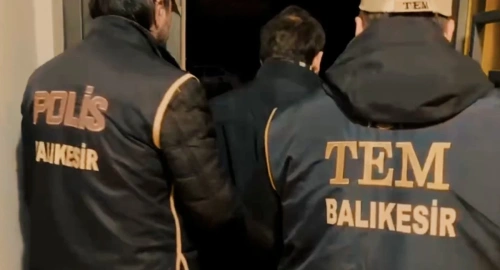 FETÖ'ye 46 ilde eş zamanlı darbe: 82 tutuklama