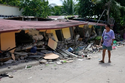 Filipinler'de 7.6 şiddetinde deprem: Tsunami alarmı verildi