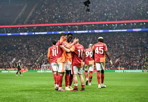 Galatasaray Amsterdam'da: Ajax maçı ilk 11'leri belli oldu
