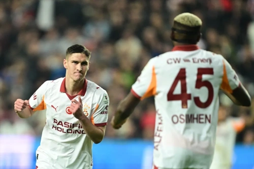 Galatasaray, Antalyaspor deplasmanında farklı kazandı: 4-1