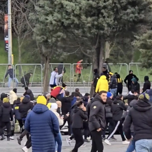 Galatasaray - Fenerbahçe maçı öncesi taraftar kavgası