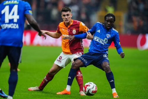 Galatasaray Kasımpaşa'yı 3-0 yendi, liderliğe döndü