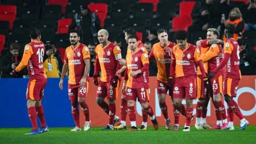 Galatasaray, Trabzonspor'u 4-1 yenerek finale yükseldi
