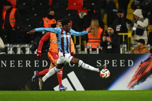 Galatasaray, Trabzonspor'u 4-1 yenerek finale yükseldi