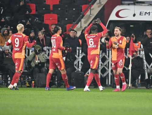Galatasaray, Trabzonspor'u 4-1 yenerek finale yükseldi