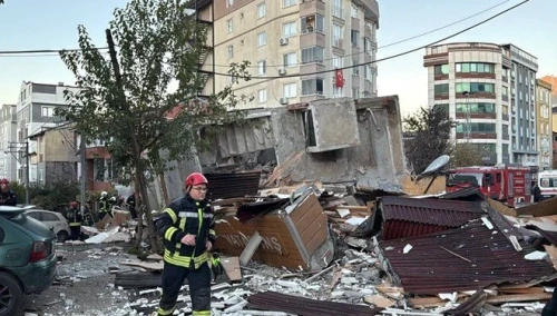 Gebze'de 6 katlı bina çöktü, enkaz altında 7 kişi var