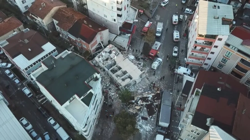 Gebze'de çöken binanın daha önce kaydığı ortaya çıktı: Aile dışarı çıkmış, sonra geri girmiş