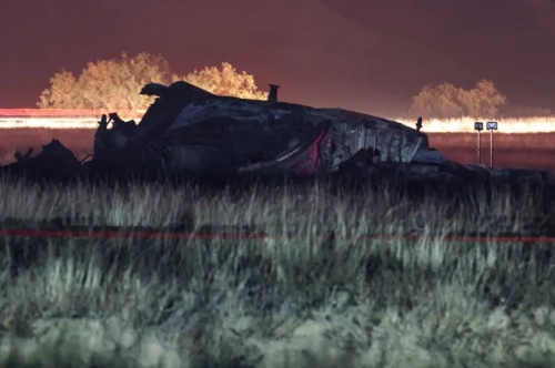 Gürcistan'da düşen uçaktan ilk görüntüler: Enkaz geniş alana yayıldı