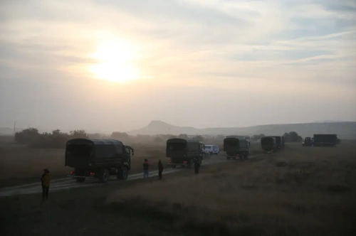 Gürcistan'da düşen uçaktan ilk görüntüler: Enkaz geniş alana yayıldı