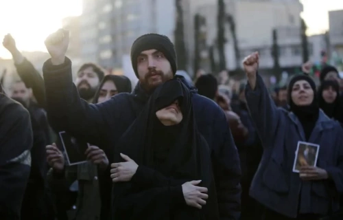 Hamaney'in ölümü İran sokaklarını ayağa kaldırdı: 40 günlük ulusal yas ilan edildi