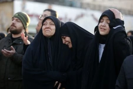 Hamaney'in ölümü İran sokaklarını ayağa kaldırdı: 40 günlük ulusal yas ilan edildi