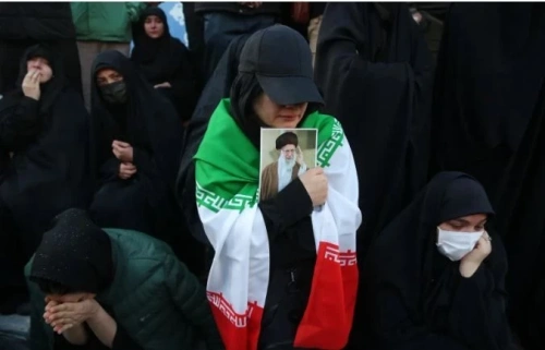 Hamaney'in ölümü İran sokaklarını ayağa kaldırdı: 40 günlük ulusal yas ilan edildi