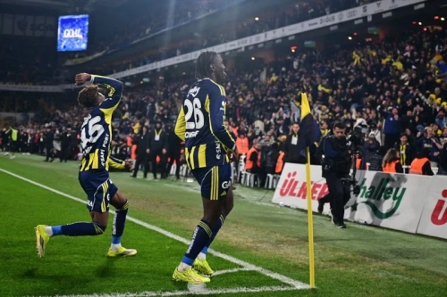 İki maçlık hasret bitti: Fenerbahçe Samsunspor'u devirdi