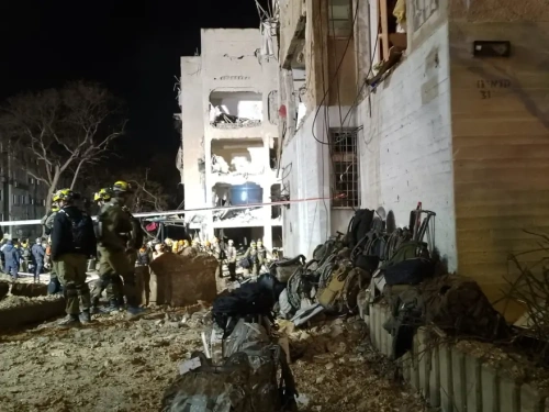 İran Savaşı'nda gerilim tırmanıyor: Hürmüz kapanabilir, Hark işgal edilebilir