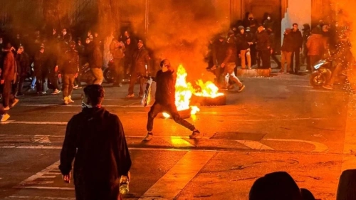 İran'da protestolarda can kaybı 2 bin 500'ü geçti