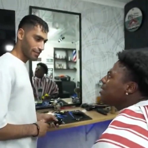 IShowSpeed'den Gazzeli berbere 5 bin dolarlık sürpriz