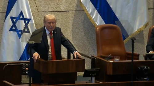 İsrail Meclisi'nde gergin anlar: Trump'a 'soykırım' protestosu