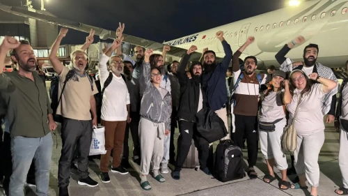 İsrail tarafından alıkonulan 15 Türk aktivist İstanbul'a döndü