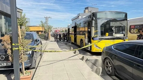 İstanbul'da İETT otobüsünde kan donduran olay: Bıçaklı saldırıda 1 ölü, 2 yaralı