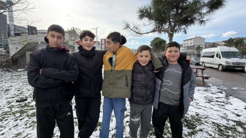 İstanbul'da yılın ilk kar yağışı: Ulaşımda aksamalar yaşandı