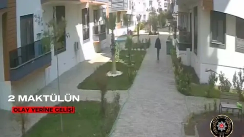 İzmir'de üçlü cinayet: Ailesini öldüren oğulun kıyafetinde barut izi bulundu