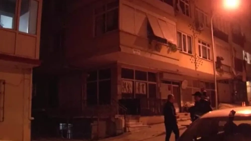 Kartal'da kolonları çatlayan bina boşaltılıp mühürlendi