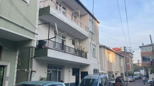 Kocaeli'de yeni tehlike: Darıca'da kolonları çatlayan 2 bina tahliye edildi